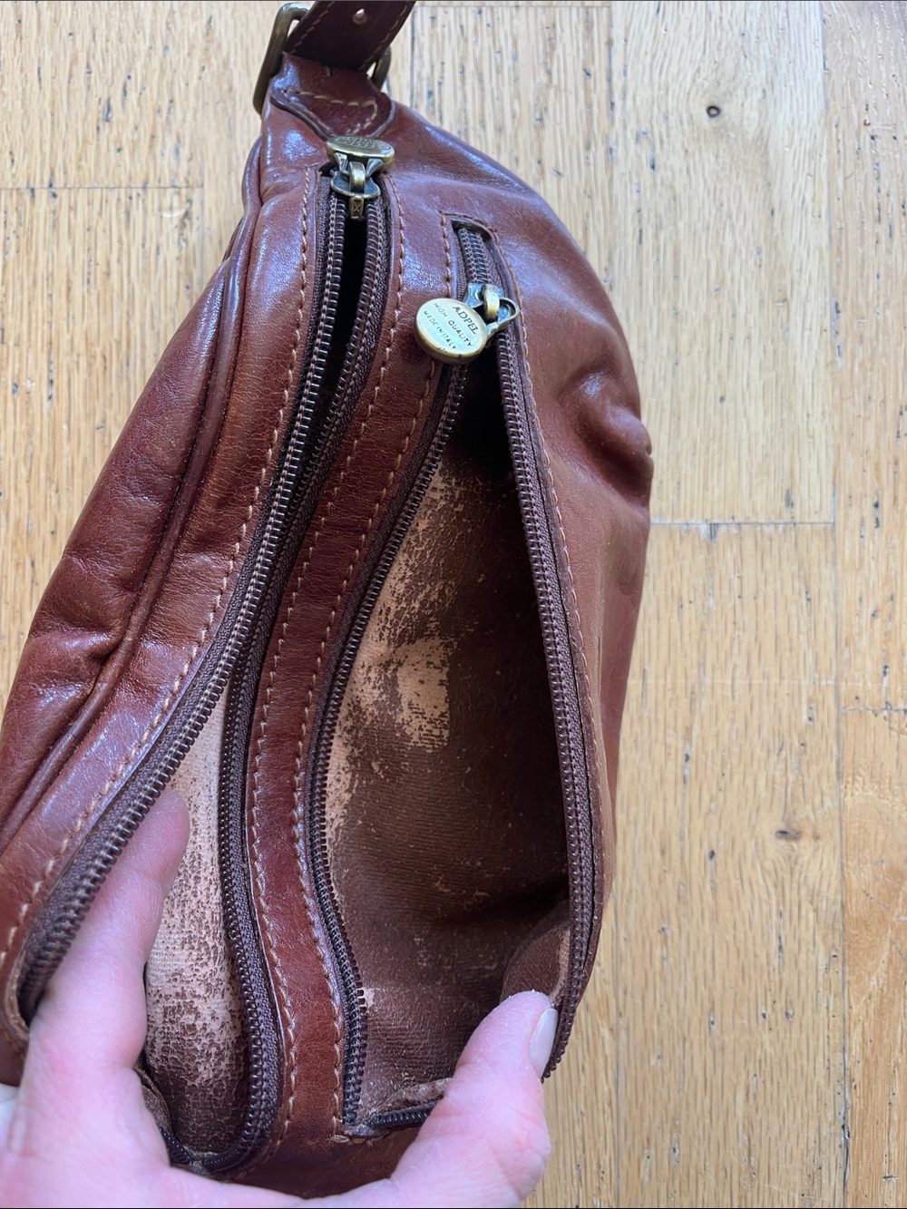 Vintage leather Adpel bum bag/ fanny pack - Picture 5 of 5